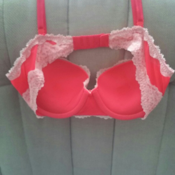 Victoria's Secret Red Dream Angels Balconet Bra - Picture 3 of 4